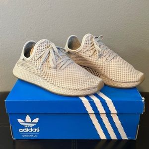 Size 9 Men’s adidas Deerupt Runner Grey Three/Light Solid Grey/Gum 1